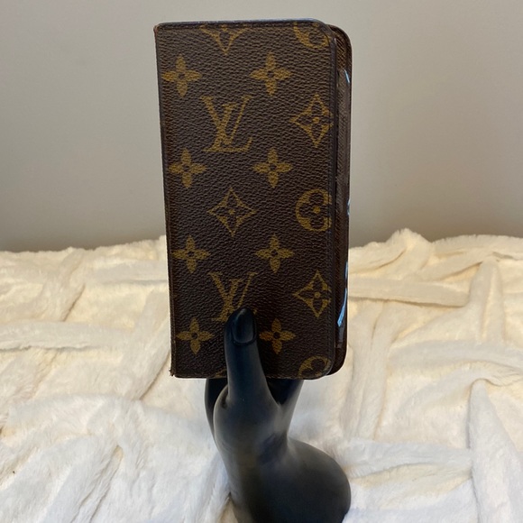 Louis Vuitton Monogram 7 Plus iPhone Case